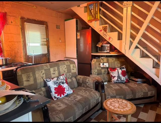 2 BEDROOM HOUSE FOR SALE IN SUNSET GLEN